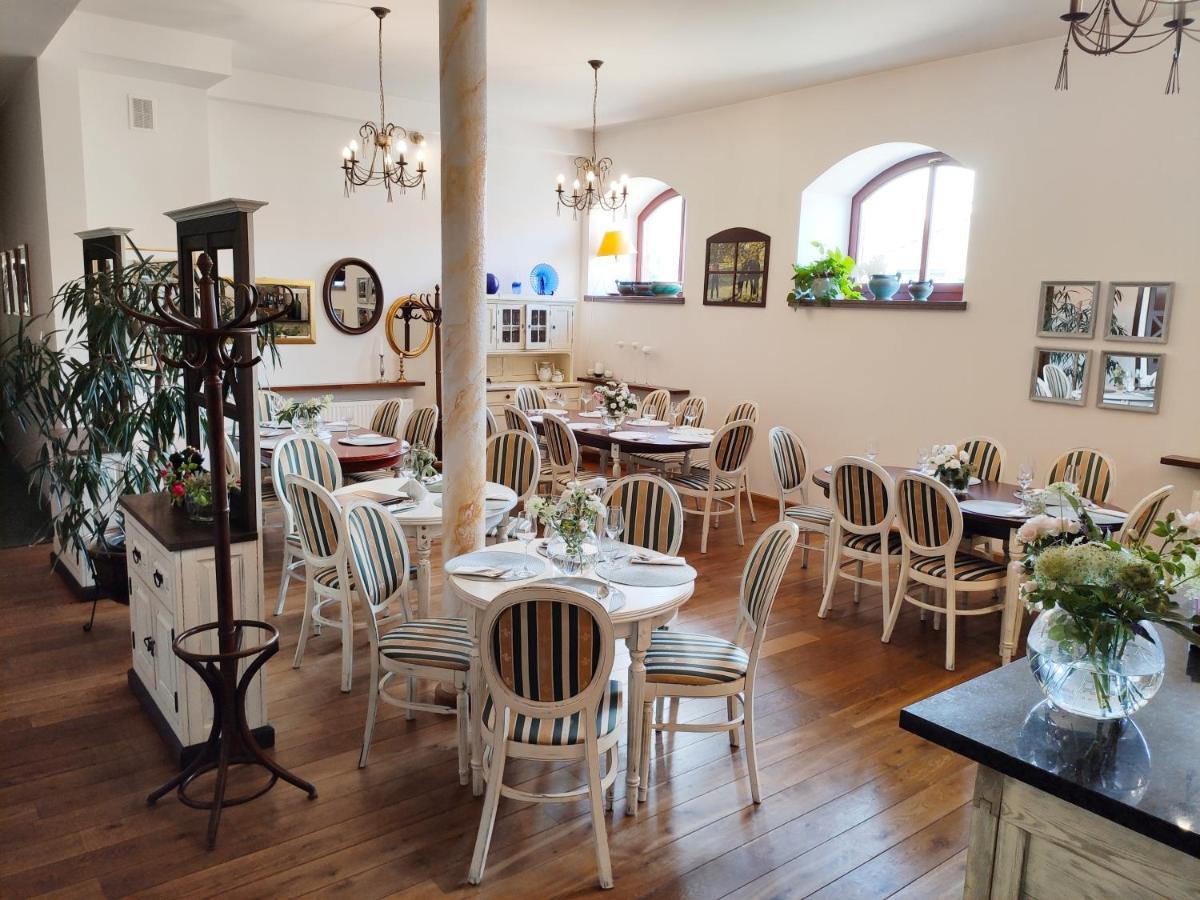 Hotel Sandro Silver & Spichlerz Antoniny 레스노 외부 사진