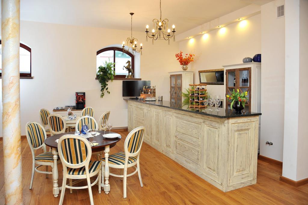 Hotel Sandro Silver & Spichlerz Antoniny 레스노 외부 사진