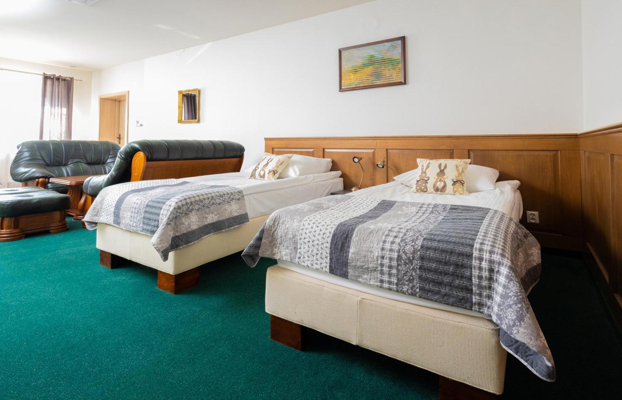 Hotel Sandro Silver & Spichlerz Antoniny 레스노 외부 사진