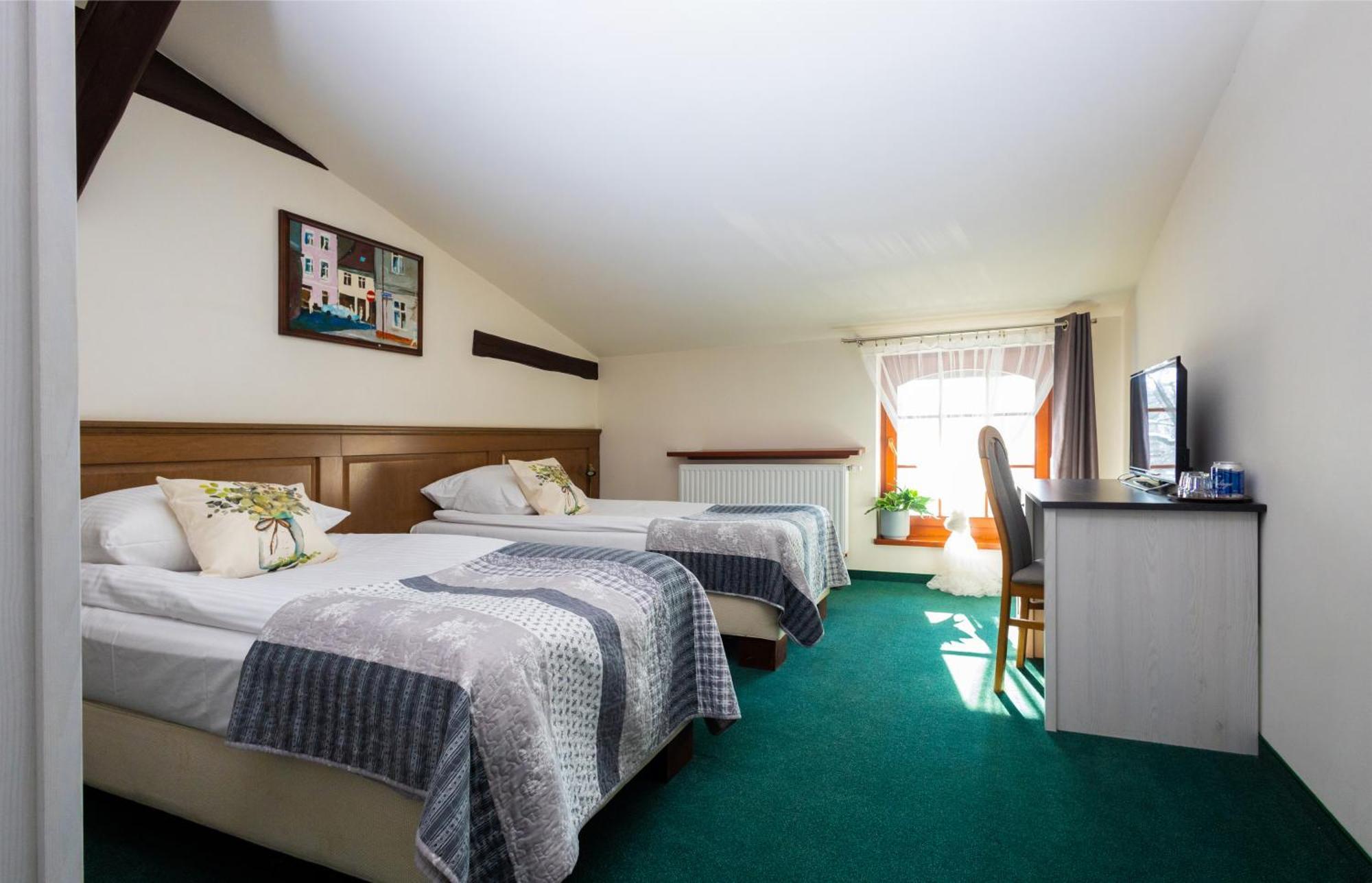Hotel Sandro Silver & Spichlerz Antoniny 레스노 외부 사진