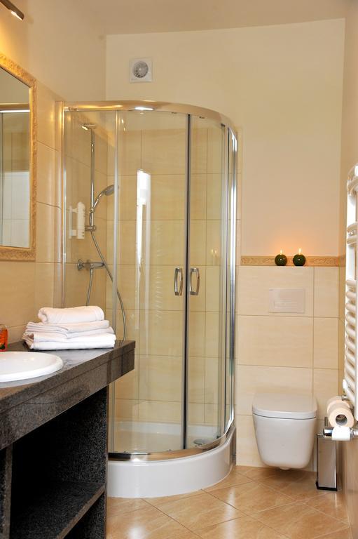 Hotel Sandro Silver & Spichlerz Antoniny 레스노 외부 사진