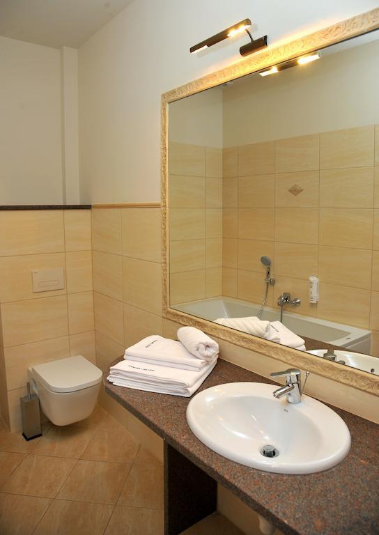 Hotel Sandro Silver & Spichlerz Antoniny 레스노 외부 사진